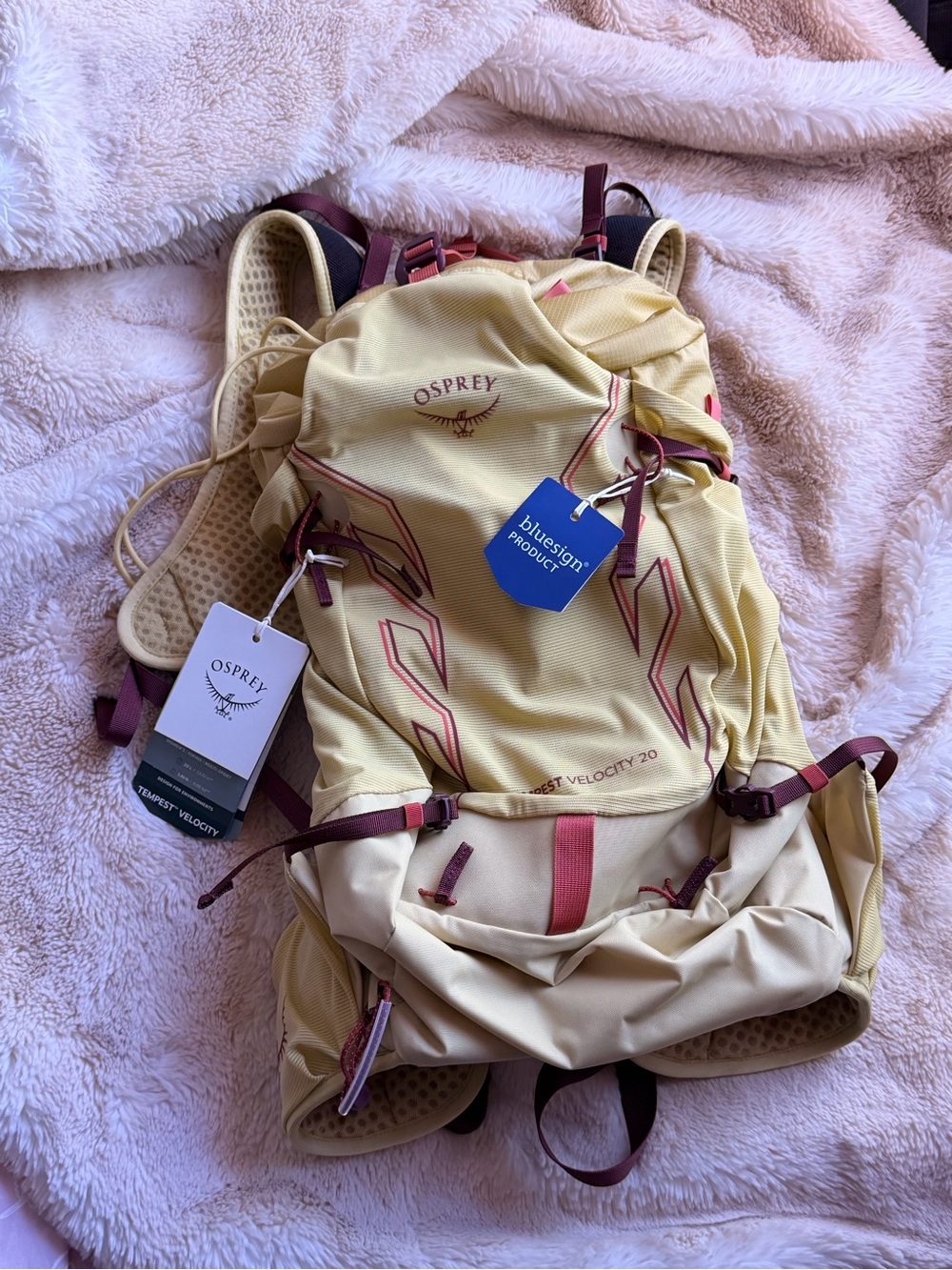 OSPREY Tempest Velocity 20 in Wander Yellow M/L